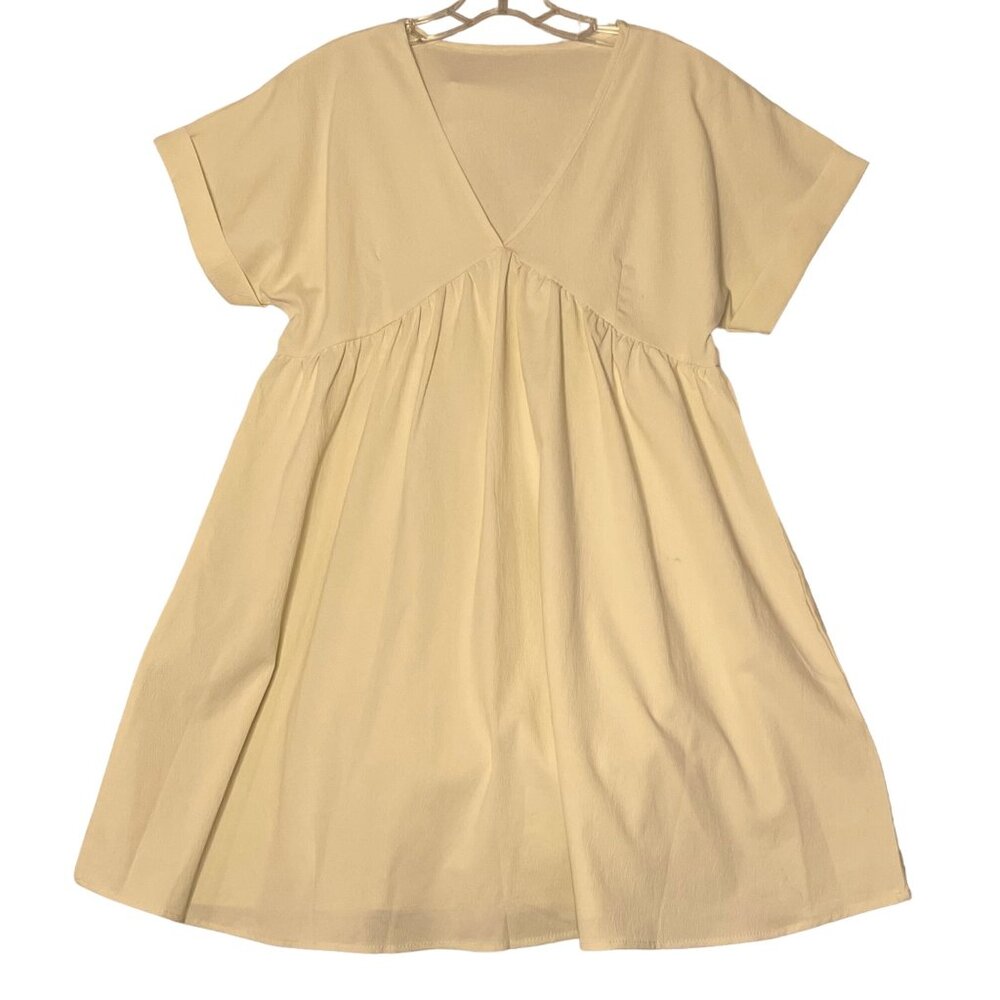 Cream V-Neck Short Sleeve Babydoll Dress  Size M Mini Short Sleeve Chic